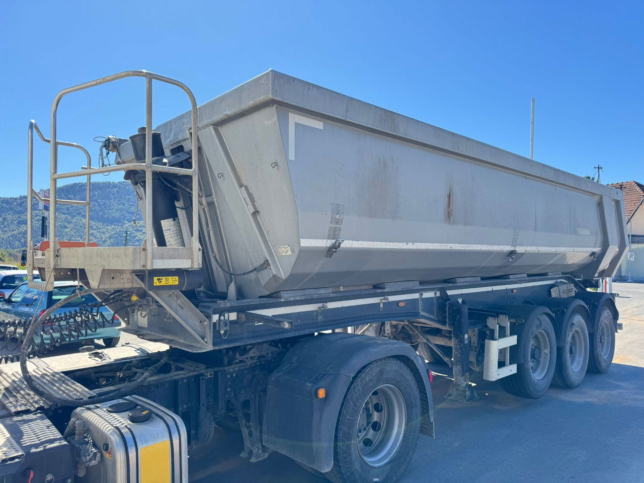 Schwarzmüller AR HKS 3 - 3-Axle Tipper Trailer - ALU - Kiper poluprikolica: slika Schwarzmüller AR HKS 3 - 3-Axle Tipper Trailer - ALU - Kiper poluprikolica Schwarzmüller AR HKS 3 - 3-Axle Tipper Trailer - ALU - Kiper poluprikolica: slika Schwarzmüller AR HKS 3 - 3-Axle Tipper Trailer - ALU - Kiper poluprikolica