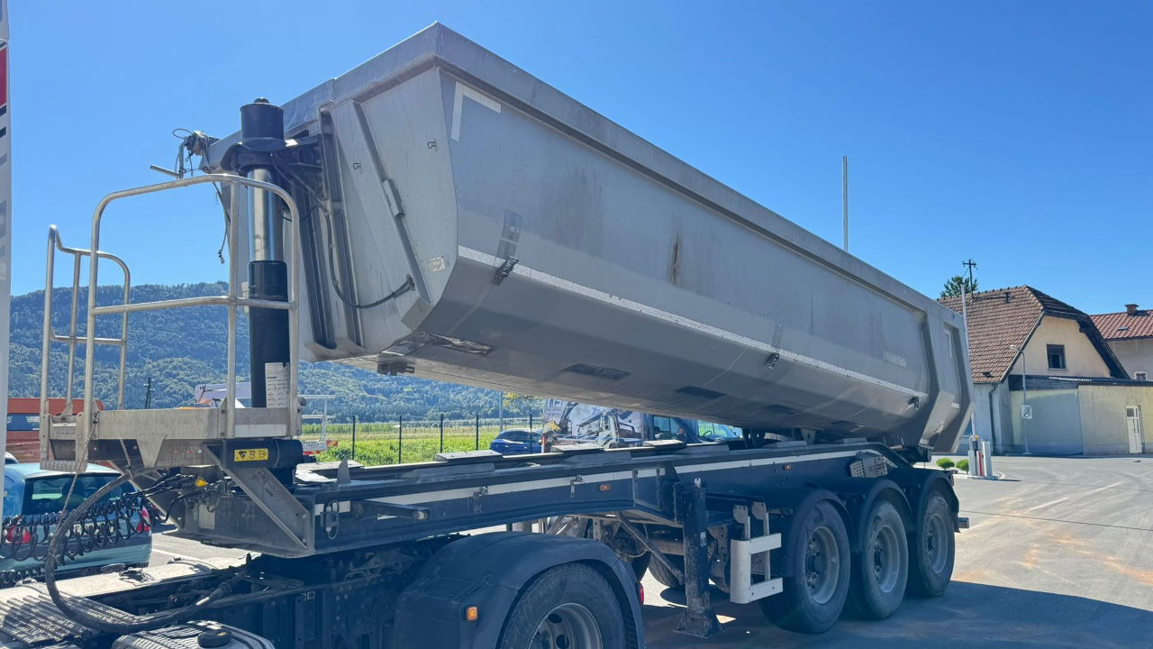 Schwarzmüller AR HKS 3 - 3-Axle Tipper Trailer - ALU - Kiper poluprikolica: slika Schwarzmüller AR HKS 3 - 3-Axle Tipper Trailer - ALU - Kiper poluprikolica Schwarzmüller AR HKS 3 - 3-Axle Tipper Trailer - ALU - Kiper poluprikolica: slika Schwarzmüller AR HKS 3 - 3-Axle Tipper Trailer - ALU - Kiper poluprikolica