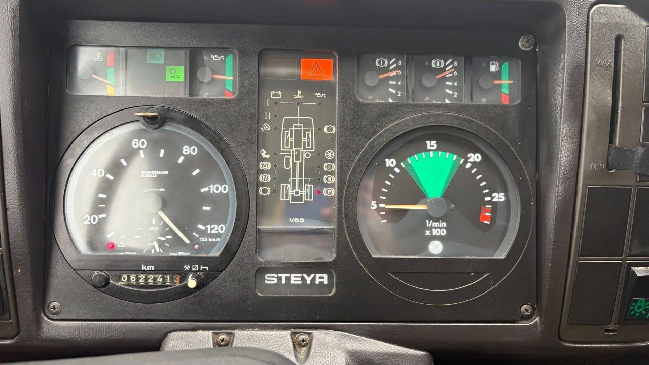 Kamion s ceradom Steyr 12M18 4X4 stake body - 62.000km: slika Kamion s ceradom Steyr 12M18 4X4 stake body - 62.000km