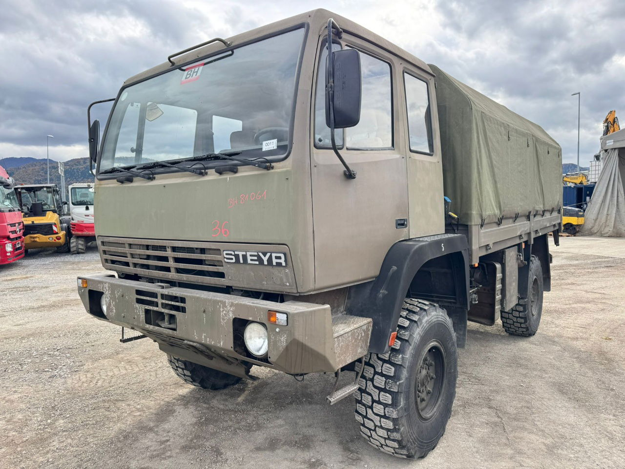 Steyr 12M18 4X4 stake body - truck - Kamion s ceradom: slika Steyr 12M18 4X4 stake body - truck - Kamion s ceradom Steyr 12M18 4X4 stake body - truck - Kamion s ceradom: slika Steyr 12M18 4X4 stake body - truck - Kamion s ceradom