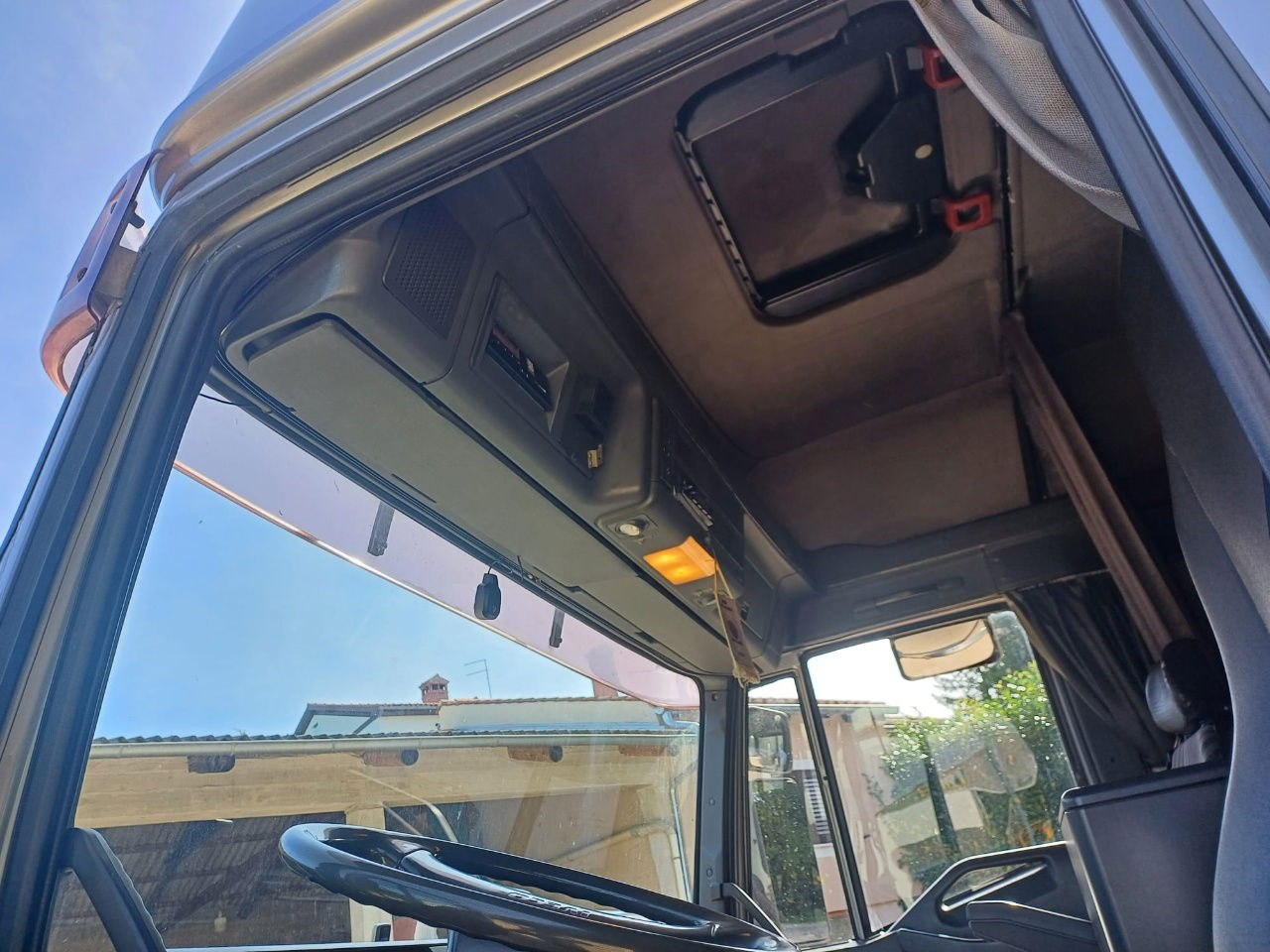 Iveco Eurotech 440E42 4X2 tractor unit - Perfect - Tegljač: slika  Iveco Eurotech 440E42 4X2 tractor unit - Perfect - Tegljač Iveco Eurotech 440E42 4X2 tractor unit - Perfect - Tegljač: slika  Iveco Eurotech 440E42 4X2 tractor unit - Perfect - Tegljač