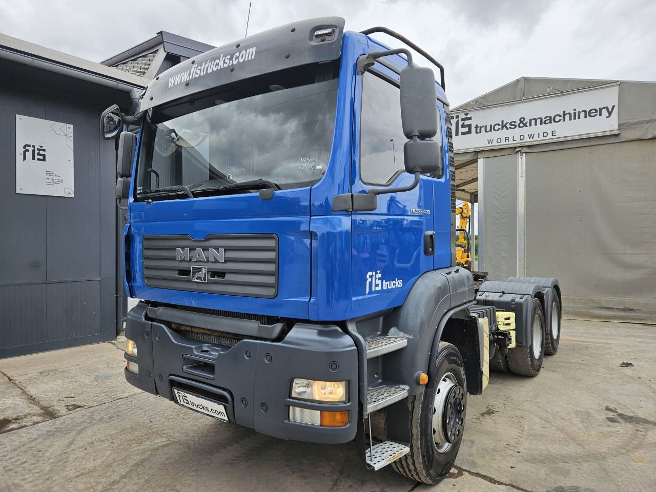 MAN TGA 33.430 6x4 tractor unit - tipper hydraulics - Tegljač: slika MAN TGA 33.430 6x4 tractor unit - tipper hydraulics - Tegljač MAN TGA 33.430 6x4 tractor unit - tipper hydraulics - Tegljač: slika MAN TGA 33.430 6x4 tractor unit - tipper hydraulics - Tegljač