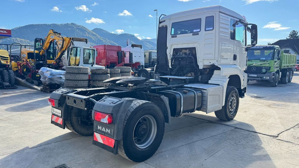 MAN TGS 18.460 4X4 tractor unit - cardan - motor brake - Tegljač: slika MAN TGS 18.460 4X4 tractor unit - cardan - motor brake - Tegljač MAN TGS 18.460 4X4 tractor unit - cardan - motor brake - Tegljač: slika MAN TGS 18.460 4X4 tractor unit - cardan - motor brake - Tegljač