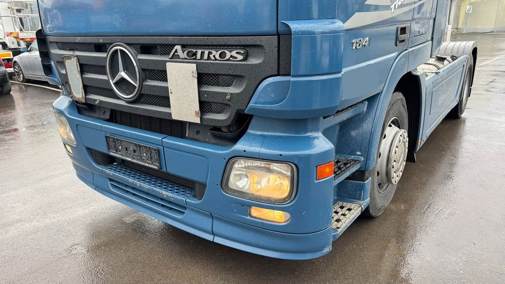 Mercedes-Benz Actros 1841 LS 4x2 tractor unit - retarder - Tegljač: slika Mercedes-Benz Actros 1841 LS 4x2 tractor unit - retarder - Tegljač Mercedes-Benz Actros 1841 LS 4x2 tractor unit - retarder - Tegljač: slika Mercedes-Benz Actros 1841 LS 4x2 tractor unit - retarder - Tegljač