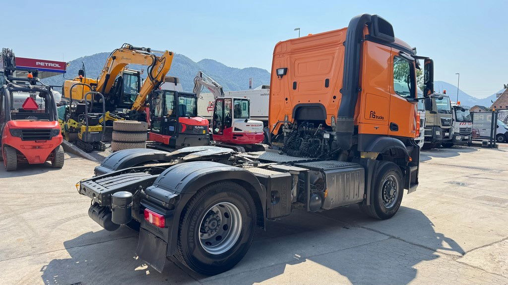 Mercedes-Benz Arocs 1845 HAD 4X4 tractor unit - tipp. hydraulics - retarder - Tegljač: slika Mercedes-Benz Arocs 1845 HAD 4X4 tractor unit - tipp. hydraulics - retarder - Tegljač Mercedes-Benz Arocs 1845 HAD 4X4 tractor unit - tipp. hydraulics - retarder - Tegljač: slika Mercedes-Benz Arocs 1845 HAD 4X4 tractor unit - tipp. hydraulics - retarder - Tegljač