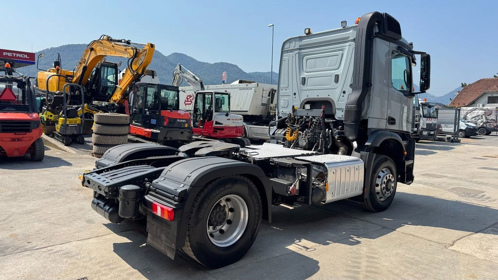 Mercedes-Benz Arocs 1845 HAD 4X4 tractor unit - tipper hydraulics - retarder - Tegljač: slika Mercedes-Benz Arocs 1845 HAD 4X4 tractor unit - tipper hydraulics - retarder - Tegljač Mercedes-Benz Arocs 1845 HAD 4X4 tractor unit - tipper hydraulics - retarder - Tegljač: slika Mercedes-Benz Arocs 1845 HAD 4X4 tractor unit - tipper hydraulics - retarder - Tegljač