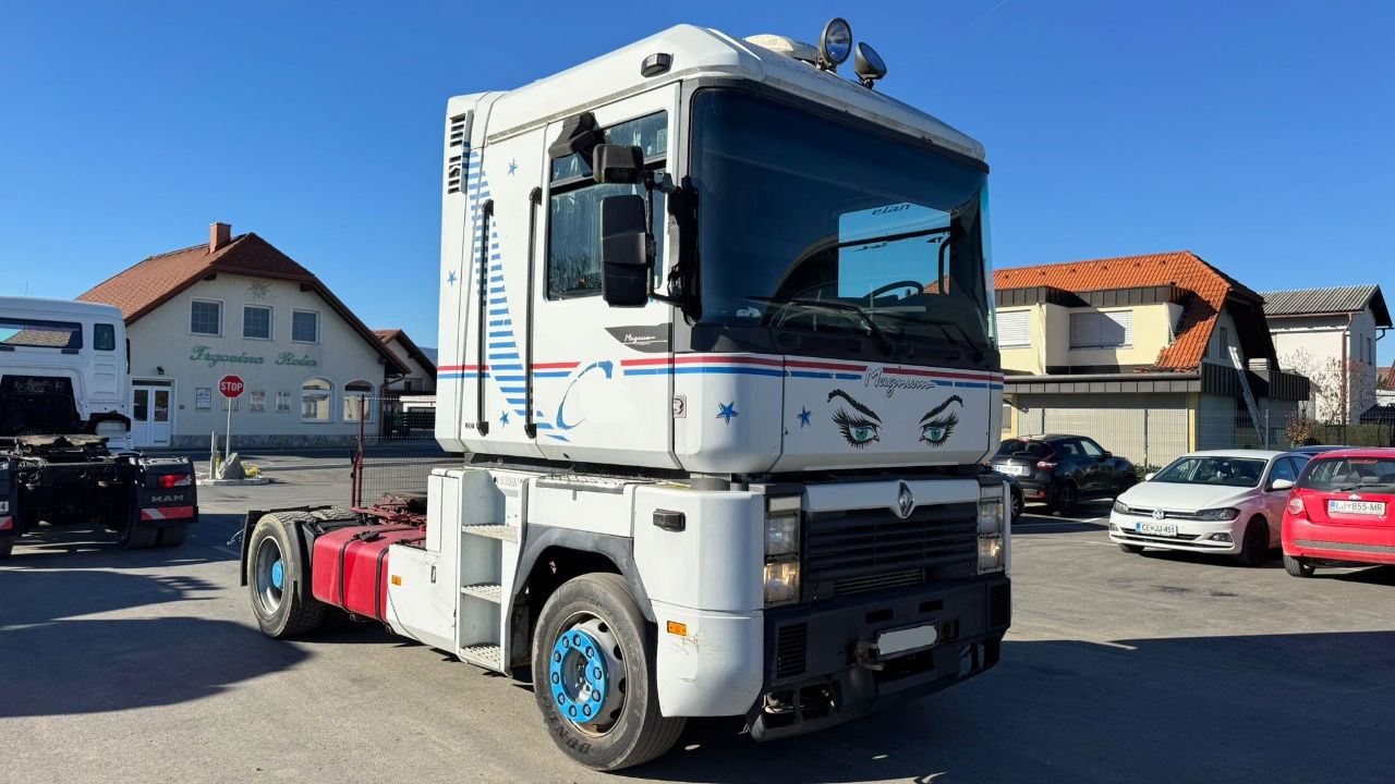 Renault Magnum 390 4X2 tractor unit - Tegljač: slika Renault Magnum 390 4X2 tractor unit - Tegljač Renault Magnum 390 4X2 tractor unit - Tegljač: slika Renault Magnum 390 4X2 tractor unit - Tegljač