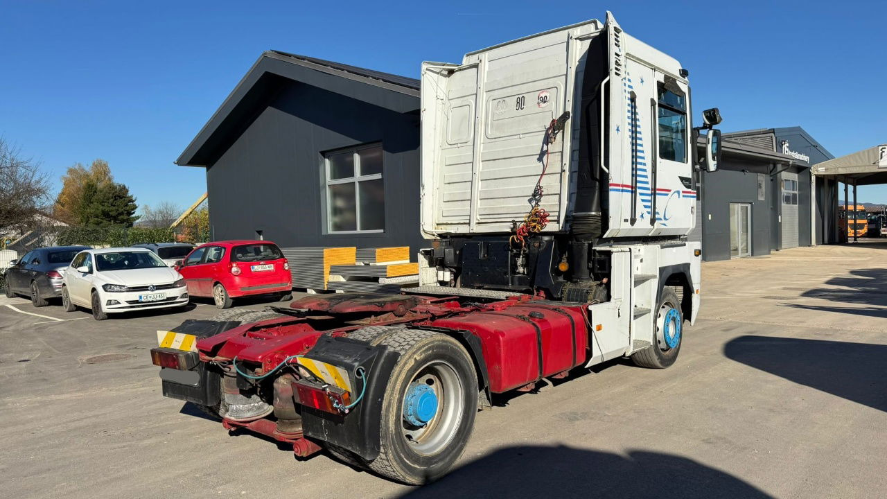 Renault Magnum 390 4X2 tractor unit - Tegljač: slika Renault Magnum 390 4X2 tractor unit - Tegljač Renault Magnum 390 4X2 tractor unit - Tegljač: slika Renault Magnum 390 4X2 tractor unit - Tegljač