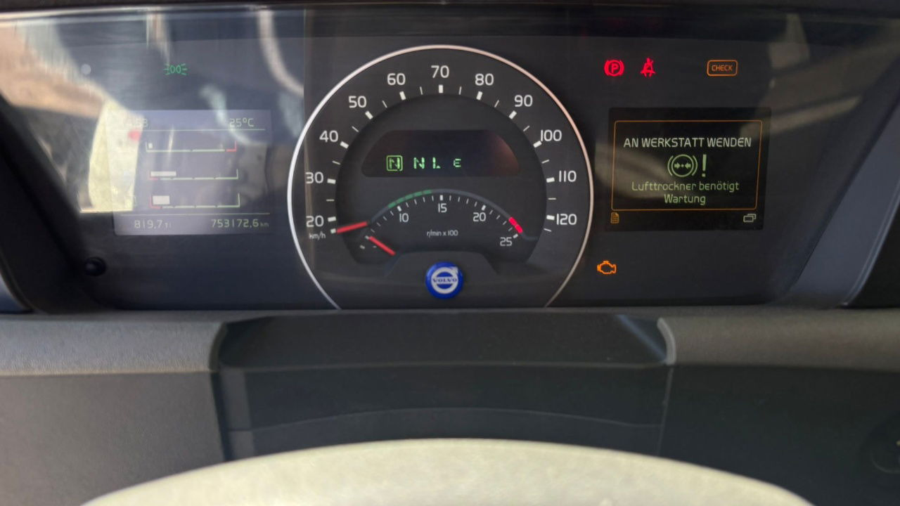 Volvo FH 460 4x2 tractor unit - tipper hydraulics - Tegljač: slika Volvo FH 460 4x2 tractor unit - tipper hydraulics - Tegljač Volvo FH 460 4x2 tractor unit - tipper hydraulics - Tegljač: slika Volvo FH 460 4x2 tractor unit - tipper hydraulics - Tegljač