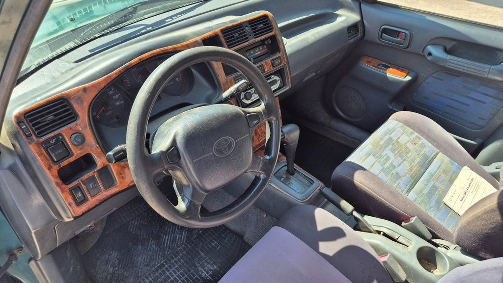 SUV Toyota RAV4 2.0 - Petrol - Automatic: slika SUV Toyota RAV4 2.0 - Petrol - Automatic