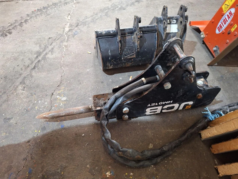 Mini bager JCB 8008 CTS: slika Mini bager JCB 8008 CTS