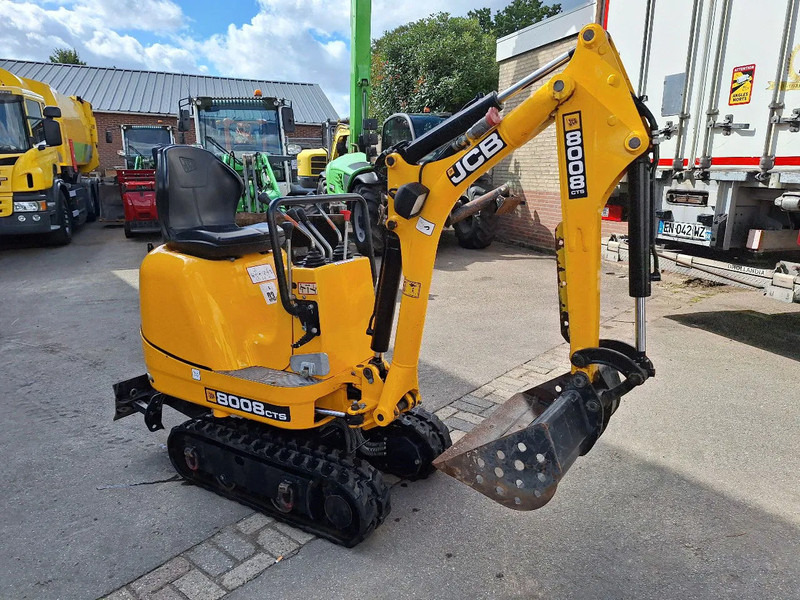 JCB 8008 CTS - Mini bager: slika JCB 8008 CTS - Mini bager JCB 8008 CTS - Mini bager: slika JCB 8008 CTS - Mini bager