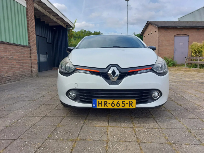 Renault Clio Clio 0.9 TCE - Hatchback: slika Renault Clio Clio 0.9 TCE - Hatchback Renault Clio Clio 0.9 TCE - Hatchback: slika Renault Clio Clio 0.9 TCE - Hatchback