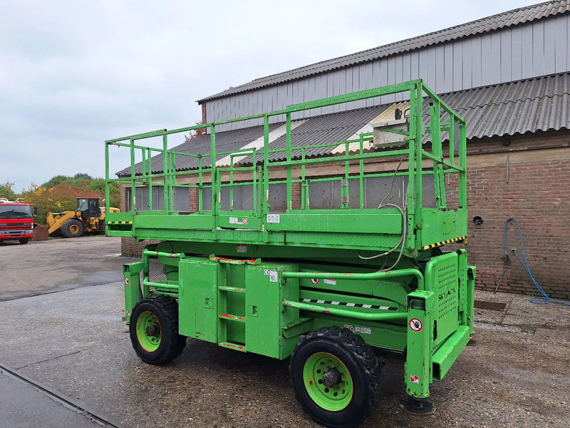 Skyjack SJ-8831 - Škarasta podizna platforma: slika Skyjack SJ-8831 - Škarasta podizna platforma Skyjack SJ-8831 - Škarasta podizna platforma: slika Skyjack SJ-8831 - Škarasta podizna platforma