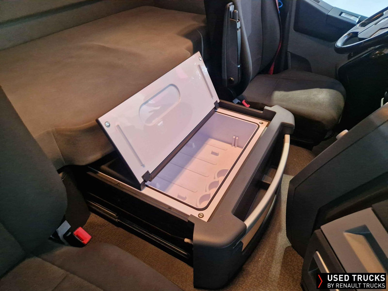 Renault Trucks T - Tegljač: slika Renault Trucks T - Tegljač Renault Trucks T - Tegljač: slika Renault Trucks T - Tegljač