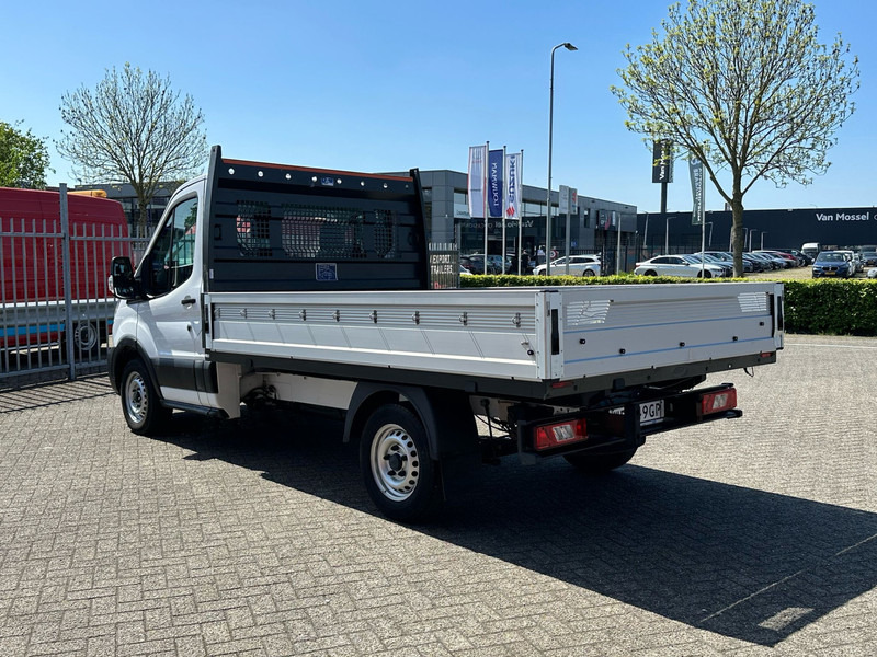 Ford Transit - Dostavno vozilo s ravnom platformom: slika Ford Transit - Dostavno vozilo s ravnom platformom Ford Transit - Dostavno vozilo s ravnom platformom: slika Ford Transit - Dostavno vozilo s ravnom platformom