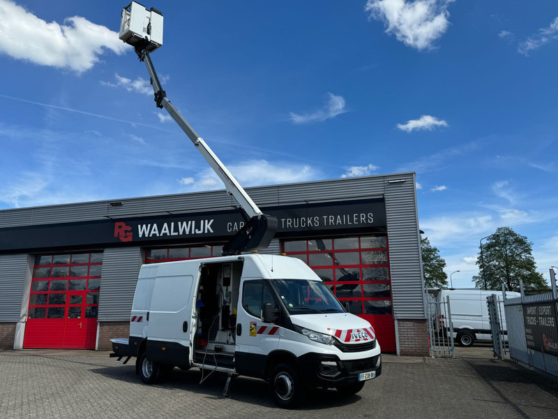 Iveco 70C15H 2 persoonslift K 42 - Kamion: slika Iveco 70C15H 2 persoonslift K 42 - Kamion Iveco 70C15H 2 persoonslift K 42 - Kamion: slika Iveco 70C15H 2 persoonslift K 42 - Kamion