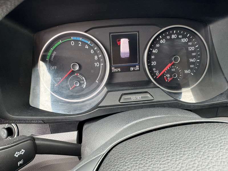 Zakup MAN TGE 3.140 E Elektrisch APK 11-2025 Actieradius 130 km MAN TGE 3.140 E Elektrisch APK 11-2025 Actieradius 130 km: slika Zakup MAN TGE 3.140 E Elektrisch APK 11-2025 Actieradius 130 km MAN TGE 3.140 E Elektrisch APK 11-2025 Actieradius 130 km
