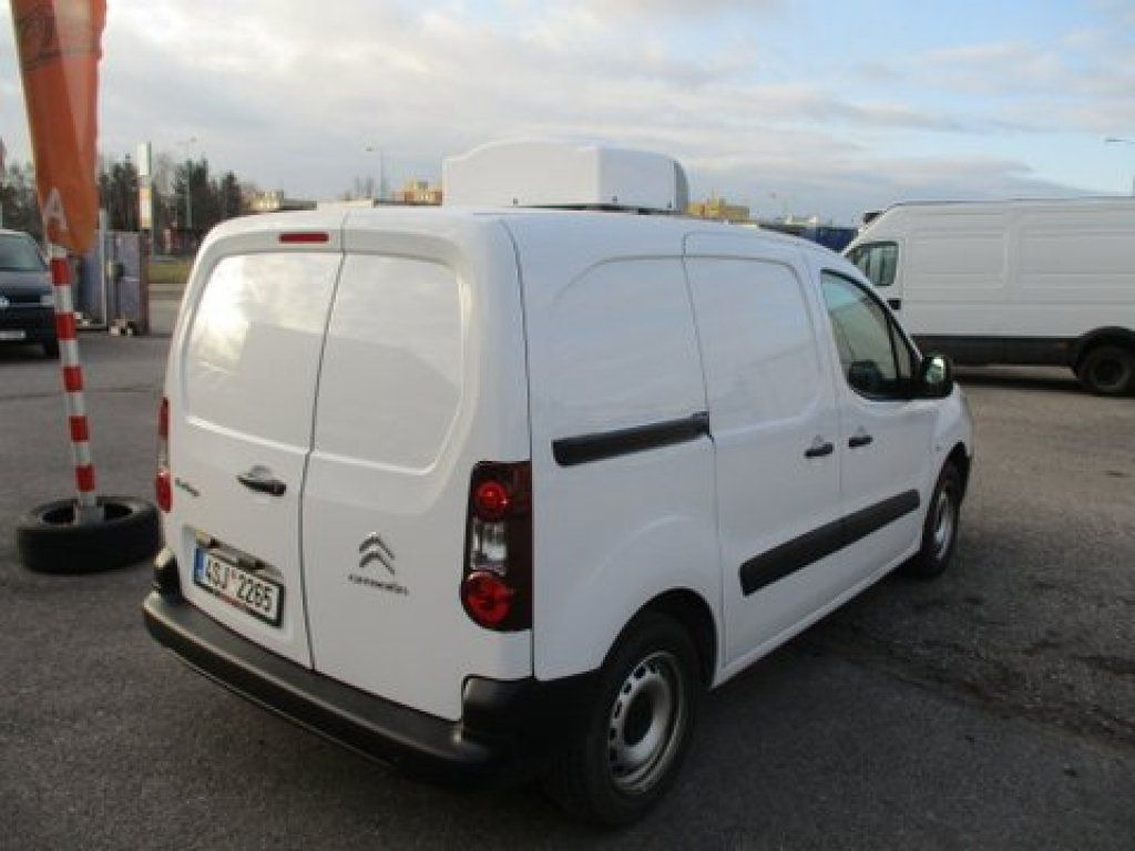 Citroën Berlingo izotherm - Dostavno vozilo hladnjača: slika Citroën Berlingo izotherm - Dostavno vozilo hladnjača Citroën Berlingo izotherm - Dostavno vozilo hladnjača: slika Citroën Berlingo izotherm - Dostavno vozilo hladnjača