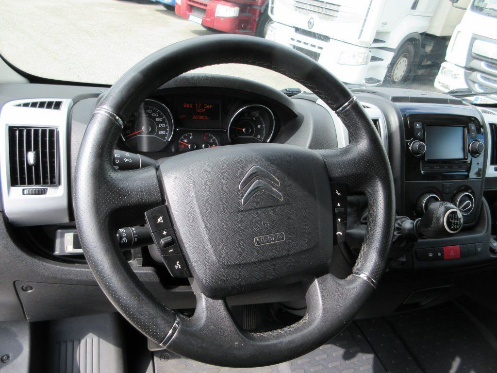 Citroën Jumper 2,2 HDi - Dostavno vozilo hladnjača: slika Citroën Jumper 2,2 HDi - Dostavno vozilo hladnjača Citroën Jumper 2,2 HDi - Dostavno vozilo hladnjača: slika Citroën Jumper 2,2 HDi - Dostavno vozilo hladnjača