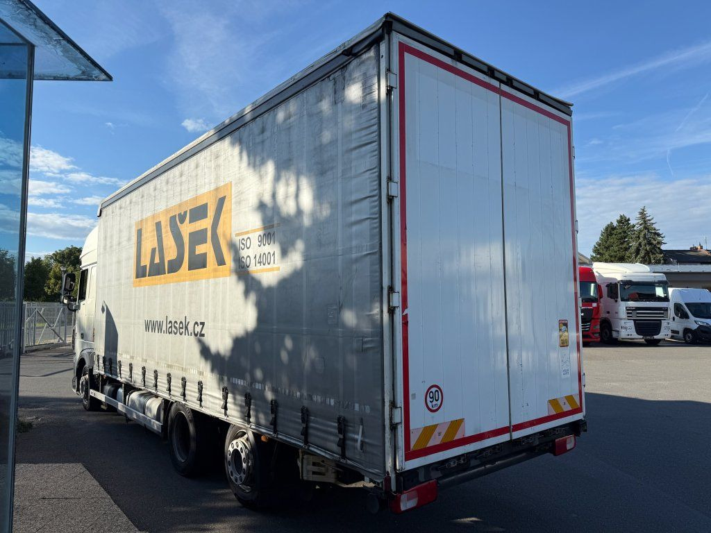 DAF XF440 EURO 6 6x2 - Kamion s ceradom: slika DAF XF440 EURO 6 6x2 - Kamion s ceradom DAF XF440 EURO 6 6x2 - Kamion s ceradom: slika DAF XF440 EURO 6 6x2 - Kamion s ceradom