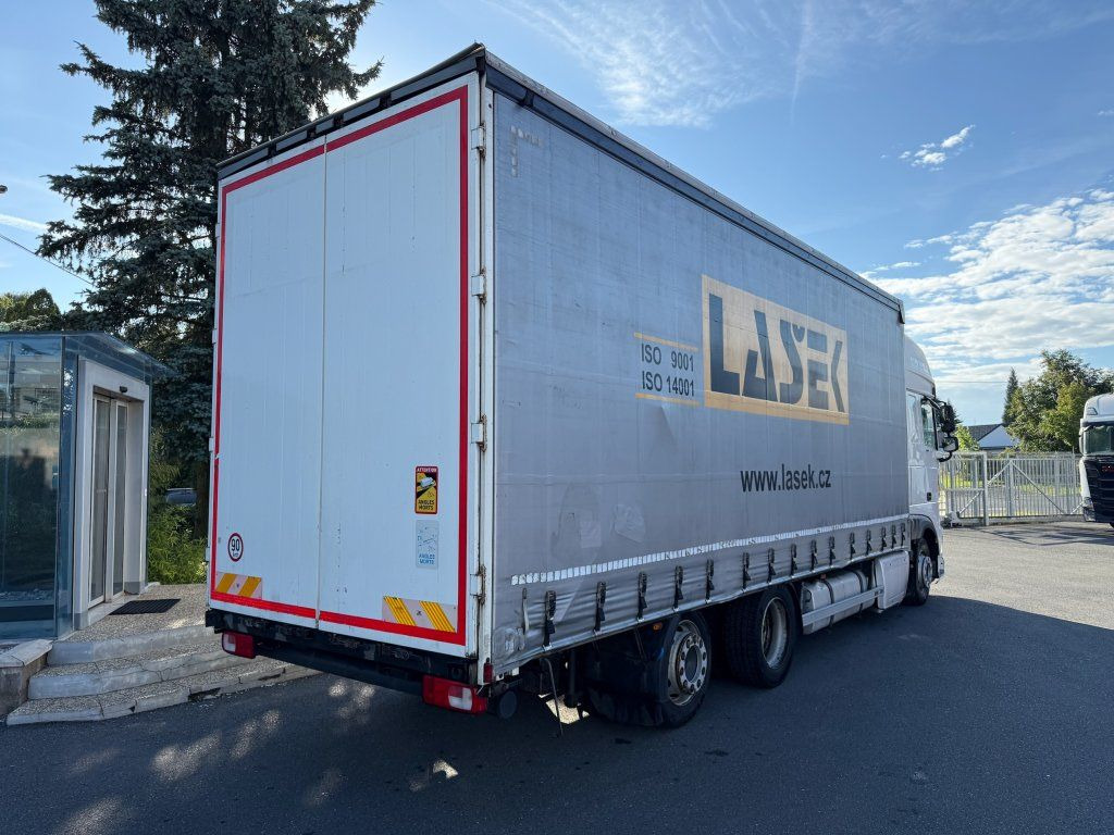 DAF XF440 EURO 6 6x2 - Kamion s ceradom: slika DAF XF440 EURO 6 6x2 - Kamion s ceradom DAF XF440 EURO 6 6x2 - Kamion s ceradom: slika DAF XF440 EURO 6 6x2 - Kamion s ceradom