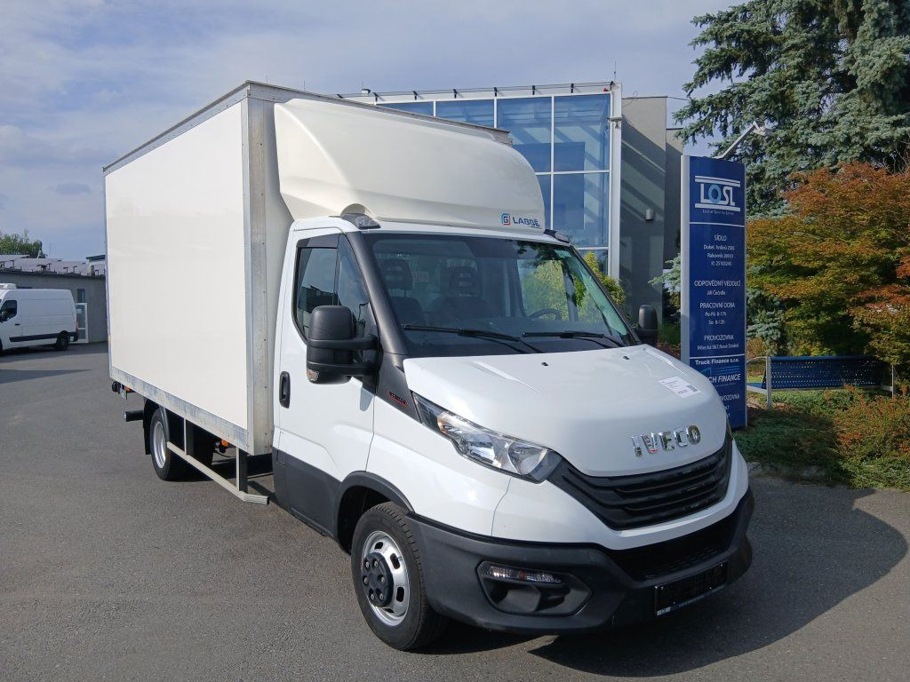 Iveco 35C16 Daily - Dostavno vozilo sa zatvorenim sandukom: slika Iveco 35C16 Daily - Dostavno vozilo sa zatvorenim sandukom Iveco 35C16 Daily - Dostavno vozilo sa zatvorenim sandukom: slika Iveco 35C16 Daily - Dostavno vozilo sa zatvorenim sandukom