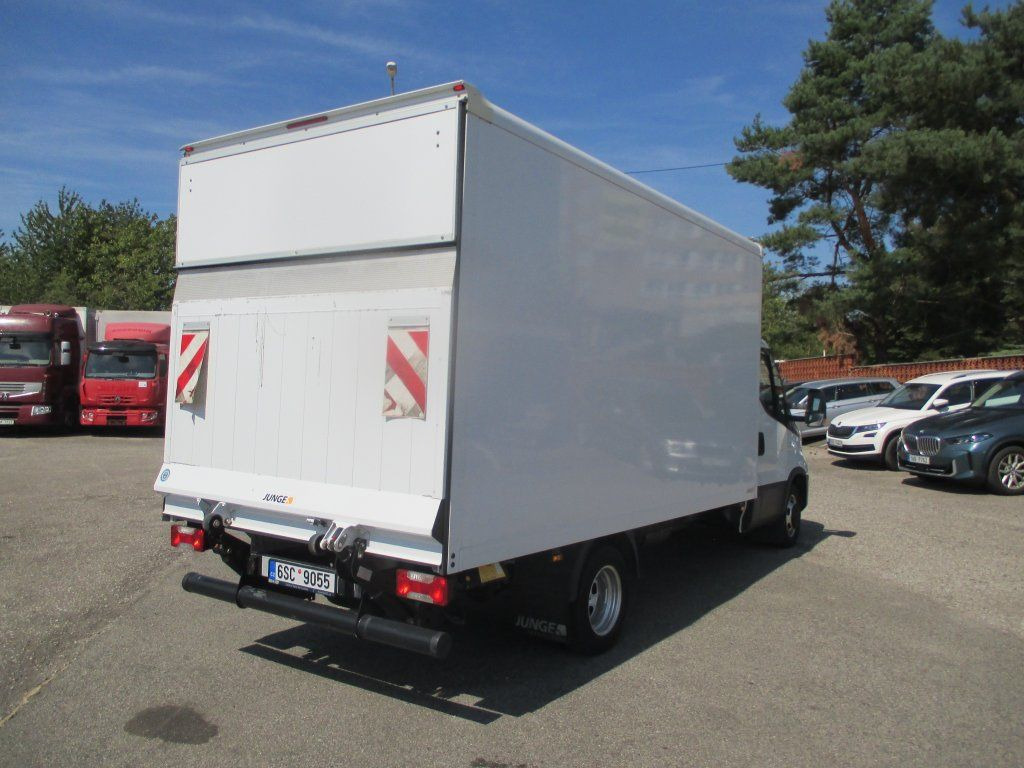 Iveco 35S16 Daily EURO 6 - Furgon: slika Iveco 35S16 Daily EURO 6 - Furgon Iveco 35S16 Daily EURO 6 - Furgon: slika Iveco 35S16 Daily EURO 6 - Furgon