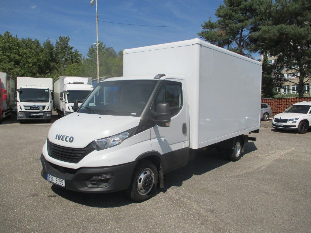 Iveco Daily 35C16 - Dostavno vozilo sa zatvorenim sandukom: slika Iveco Daily 35C16 - Dostavno vozilo sa zatvorenim sandukom Iveco Daily 35C16 - Dostavno vozilo sa zatvorenim sandukom: slika Iveco Daily 35C16 - Dostavno vozilo sa zatvorenim sandukom