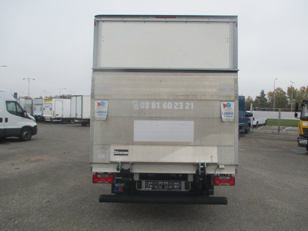 Dostavno vozilo sa zatvorenim sandukom Iveco Daily 35C16: slika Dostavno vozilo sa zatvorenim sandukom Iveco Daily 35C16