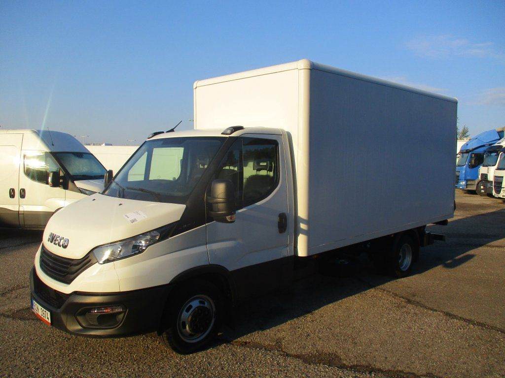 Iveco Daily 35C16 - Dostavno vozilo sa zatvorenim sandukom: slika Iveco Daily 35C16 - Dostavno vozilo sa zatvorenim sandukom Iveco Daily 35C16 - Dostavno vozilo sa zatvorenim sandukom: slika Iveco Daily 35C16 - Dostavno vozilo sa zatvorenim sandukom