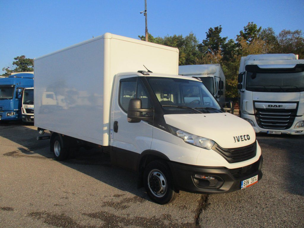 Iveco Daily 35C16 - Dostavno vozilo sa zatvorenim sandukom: slika Iveco Daily 35C16 - Dostavno vozilo sa zatvorenim sandukom Iveco Daily 35C16 - Dostavno vozilo sa zatvorenim sandukom: slika Iveco Daily 35C16 - Dostavno vozilo sa zatvorenim sandukom