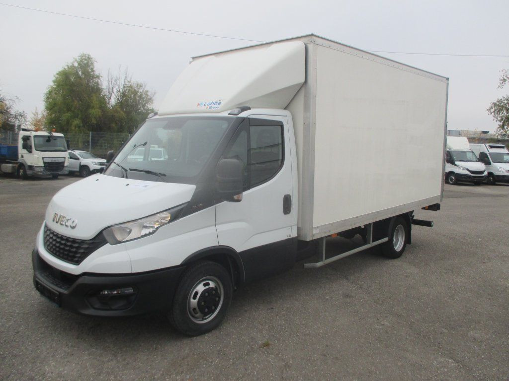 Iveco Daily 35C16 - Dostavno vozilo sa zatvorenim sandukom: slika Iveco Daily 35C16 - Dostavno vozilo sa zatvorenim sandukom Iveco Daily 35C16 - Dostavno vozilo sa zatvorenim sandukom: slika Iveco Daily 35C16 - Dostavno vozilo sa zatvorenim sandukom