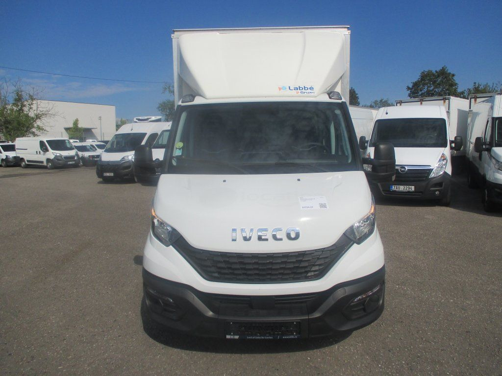 Iveco Daily 35C16 - Dostavno vozilo sa zatvorenim sandukom: slika Iveco Daily 35C16 - Dostavno vozilo sa zatvorenim sandukom Iveco Daily 35C16 - Dostavno vozilo sa zatvorenim sandukom: slika Iveco Daily 35C16 - Dostavno vozilo sa zatvorenim sandukom