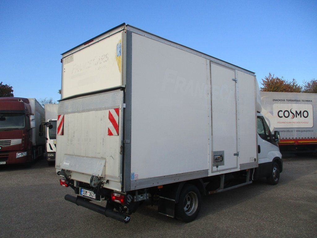 Iveco Daily 35C16 mit LBW - Dostavno vozilo sa zatvorenim sandukom: slika Iveco Daily 35C16 mit LBW - Dostavno vozilo sa zatvorenim sandukom Iveco Daily 35C16 mit LBW - Dostavno vozilo sa zatvorenim sandukom: slika Iveco Daily 35C16 mit LBW - Dostavno vozilo sa zatvorenim sandukom
