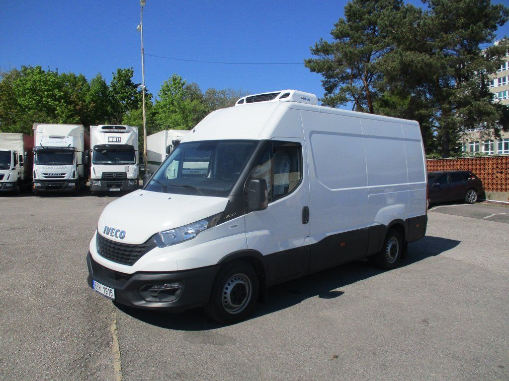 Iveco Daily 35S16 2.3L - Dostavno vozilo hladnjača: slika Iveco Daily 35S16 2.3L - Dostavno vozilo hladnjača Iveco Daily 35S16 2.3L - Dostavno vozilo hladnjača: slika Iveco Daily 35S16 2.3L - Dostavno vozilo hladnjača