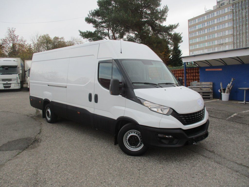 Iveco Daily 35S16  - Furgon: slika Iveco Daily 35S16  - Furgon Iveco Daily 35S16  - Furgon: slika Iveco Daily 35S16  - Furgon