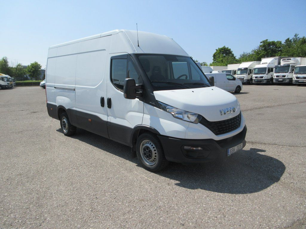 Iveco Daily 35S16 - Furgon: slika  Iveco Daily 35S16 - Furgon Iveco Daily 35S16 - Furgon: slika  Iveco Daily 35S16 - Furgon