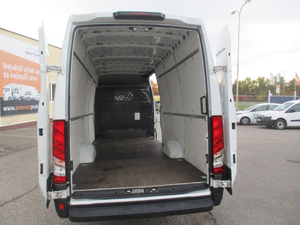 Iveco Daily 35S16  - Furgon: slika Iveco Daily 35S16  - Furgon Iveco Daily 35S16  - Furgon: slika Iveco Daily 35S16  - Furgon