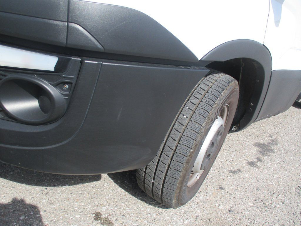 Iveco Daily 35S16 - Dostavno vozilo sa zatvorenim sandukom: slika Iveco Daily 35S16 - Dostavno vozilo sa zatvorenim sandukom Iveco Daily 35S16 - Dostavno vozilo sa zatvorenim sandukom: slika Iveco Daily 35S16 - Dostavno vozilo sa zatvorenim sandukom