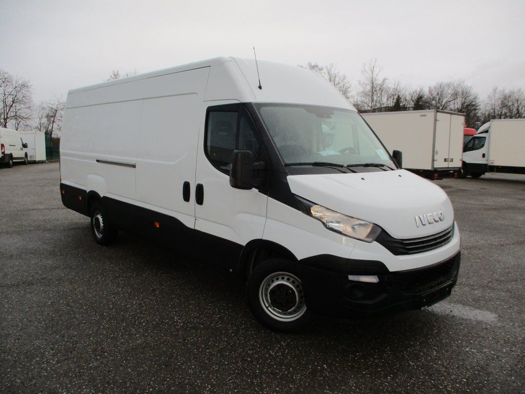 Iveco Daily 35S16 Hi Matic - Furgon: slika  Iveco Daily 35S16 Hi Matic - Furgon Iveco Daily 35S16 Hi Matic - Furgon: slika  Iveco Daily 35S16 Hi Matic - Furgon