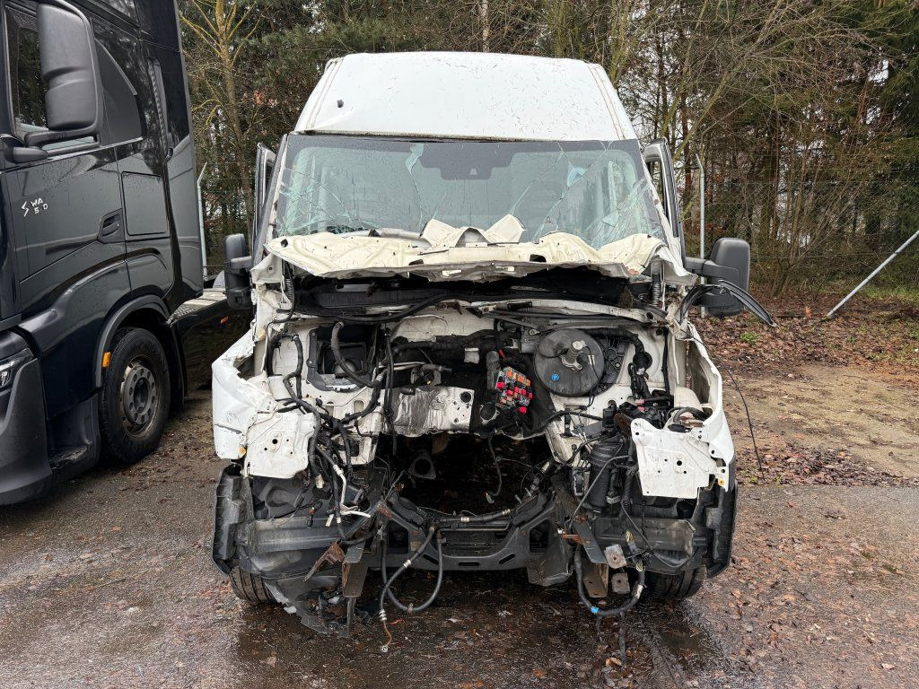 Iveco Daily 35S16 maxi Damaged - Furgon: slika Iveco Daily 35S16 maxi Damaged - Furgon Iveco Daily 35S16 maxi Damaged - Furgon: slika Iveco Daily 35S16 maxi Damaged - Furgon