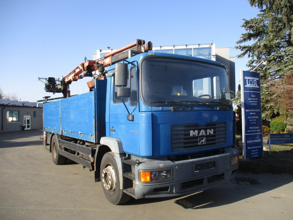 MAN 12.284 EURO 2 ATLAS - Kamion s kranom: slika MAN 12.284 EURO 2 ATLAS - Kamion s kranom MAN 12.284 EURO 2 ATLAS - Kamion s kranom: slika MAN 12.284 EURO 2 ATLAS - Kamion s kranom