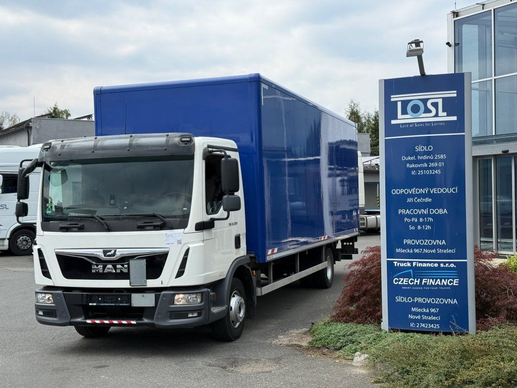 MAN TGL12.220 EURO 6 - Kamion sandučar: slika MAN TGL12.220 EURO 6 - Kamion sandučar MAN TGL12.220 EURO 6 - Kamion sandučar: slika MAN TGL12.220 EURO 6 - Kamion sandučar