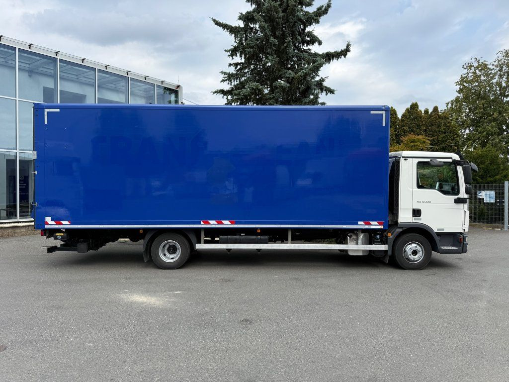 MAN TGL12.220 EURO 6 - Kamion sandučar: slika MAN TGL12.220 EURO 6 - Kamion sandučar MAN TGL12.220 EURO 6 - Kamion sandučar: slika MAN TGL12.220 EURO 6 - Kamion sandučar