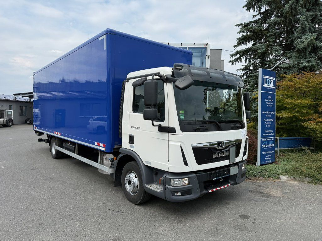 MAN TGL12.220 EURO 6 - Kamion sandučar: slika MAN TGL12.220 EURO 6 - Kamion sandučar MAN TGL12.220 EURO 6 - Kamion sandučar: slika MAN TGL12.220 EURO 6 - Kamion sandučar