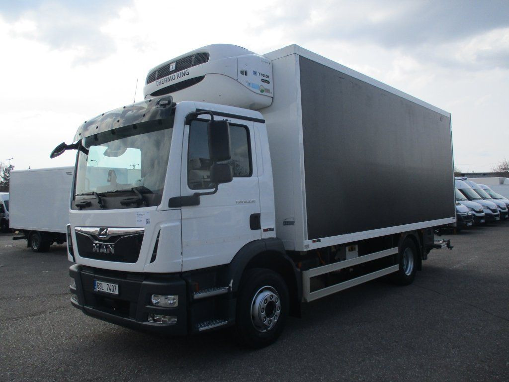 MAN TGM 12.250,Izotherm - Kamion hladnjača: slika MAN TGM 12.250,Izotherm - Kamion hladnjača MAN TGM 12.250,Izotherm - Kamion hladnjača: slika MAN TGM 12.250,Izotherm - Kamion hladnjača