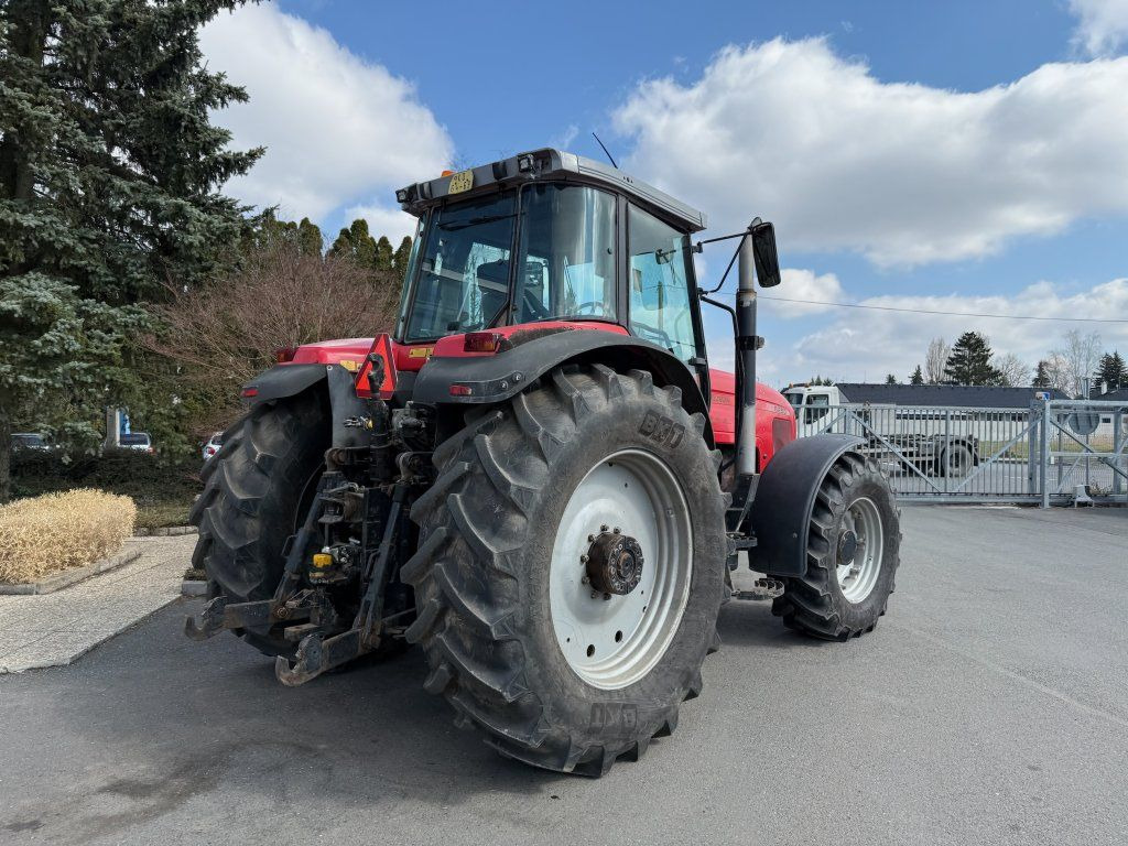Massey Ferguson MF8260 - Traktor: slika Massey Ferguson MF8260 - Traktor Massey Ferguson MF8260 - Traktor: slika Massey Ferguson MF8260 - Traktor