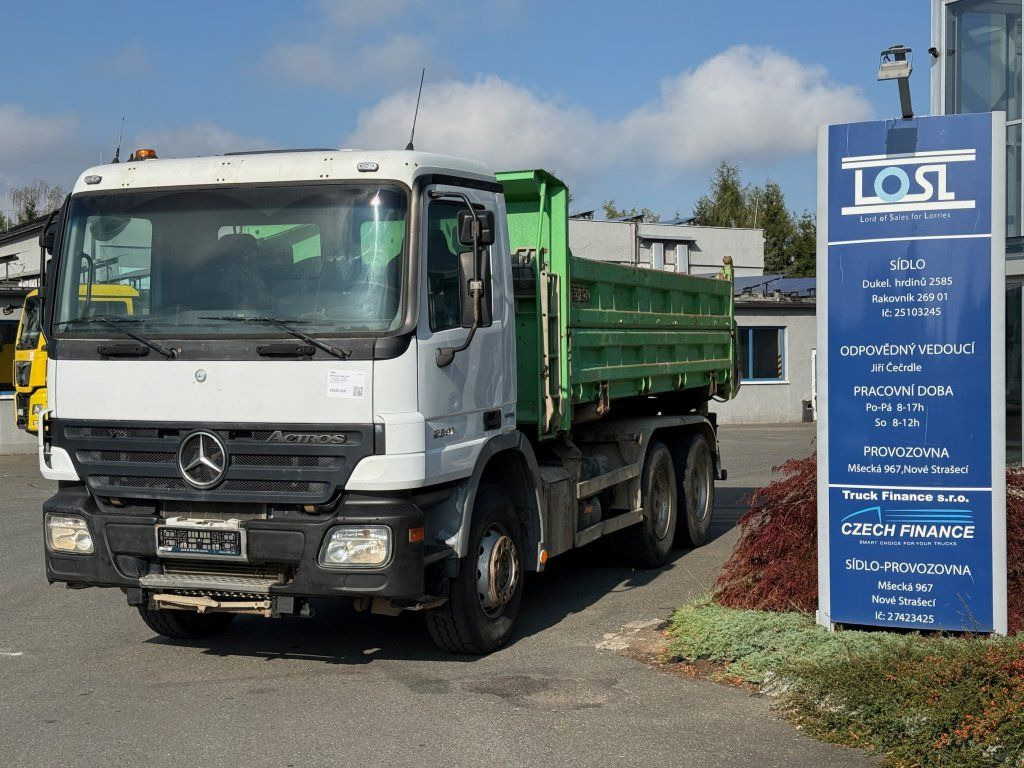 Mercedes-Benz 2641 Actros 6x4 EURO 4 - Kiper: slika Mercedes-Benz 2641 Actros 6x4 EURO 4 - Kiper Mercedes-Benz 2641 Actros 6x4 EURO 4 - Kiper: slika Mercedes-Benz 2641 Actros 6x4 EURO 4 - Kiper