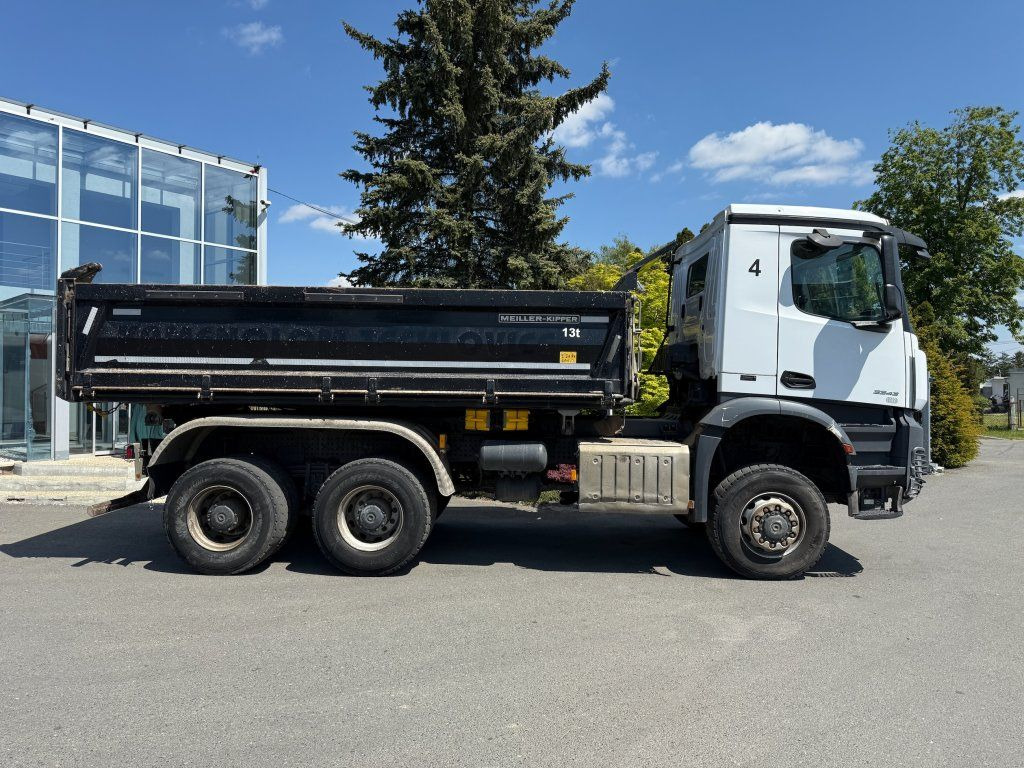 Mercedes-Benz 3343 Arocs 6x6 S3 EURO 6 - Kiper: slika Mercedes-Benz 3343 Arocs 6x6 S3 EURO 6 - Kiper Mercedes-Benz 3343 Arocs 6x6 S3 EURO 6 - Kiper: slika Mercedes-Benz 3343 Arocs 6x6 S3 EURO 6 - Kiper